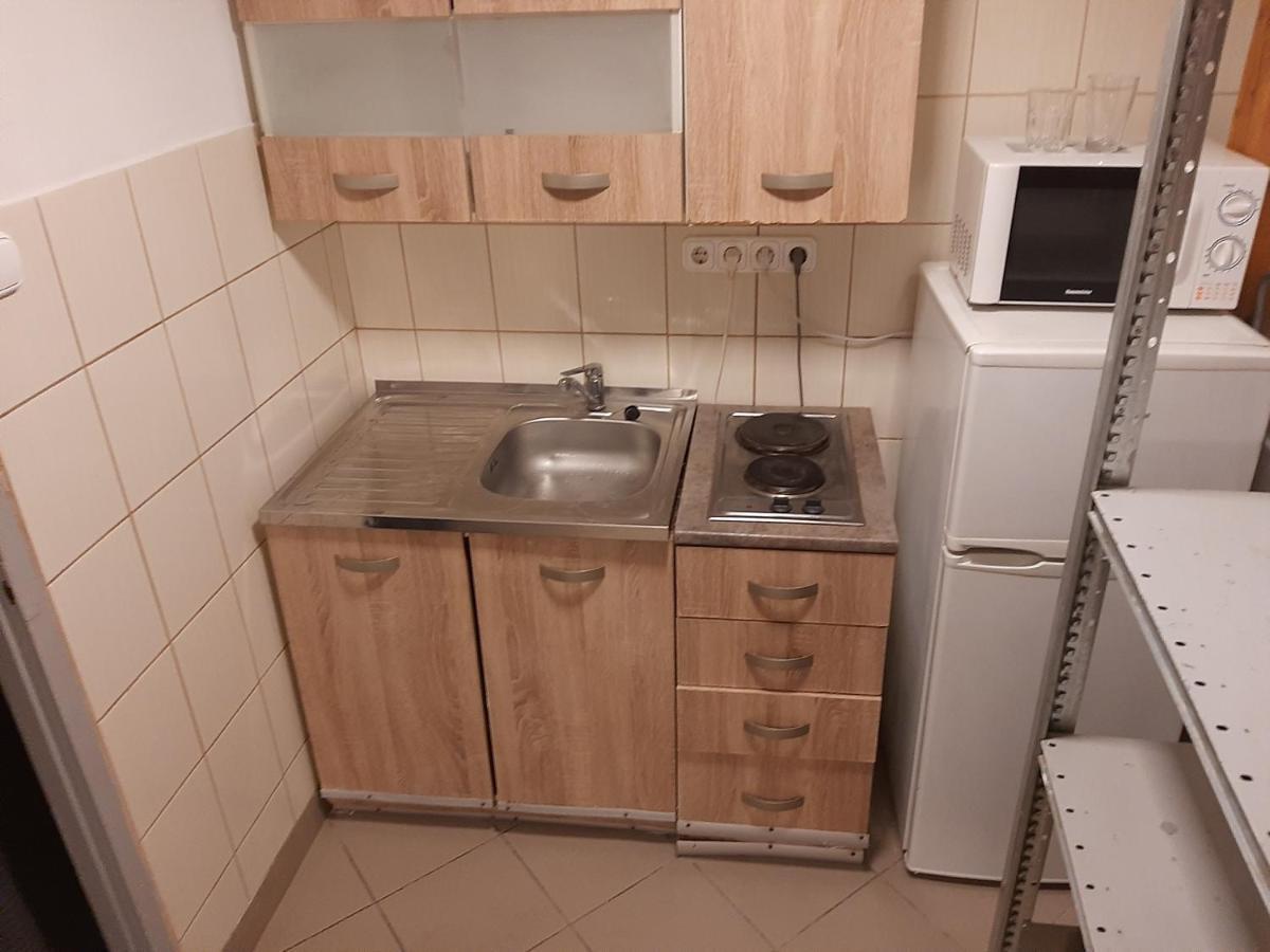 Apartman Vorosmarty Apartamento Budapest Exterior foto