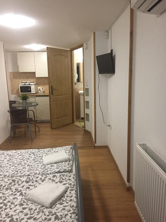 Apartman Vorosmarty Apartamento Budapest Exterior foto